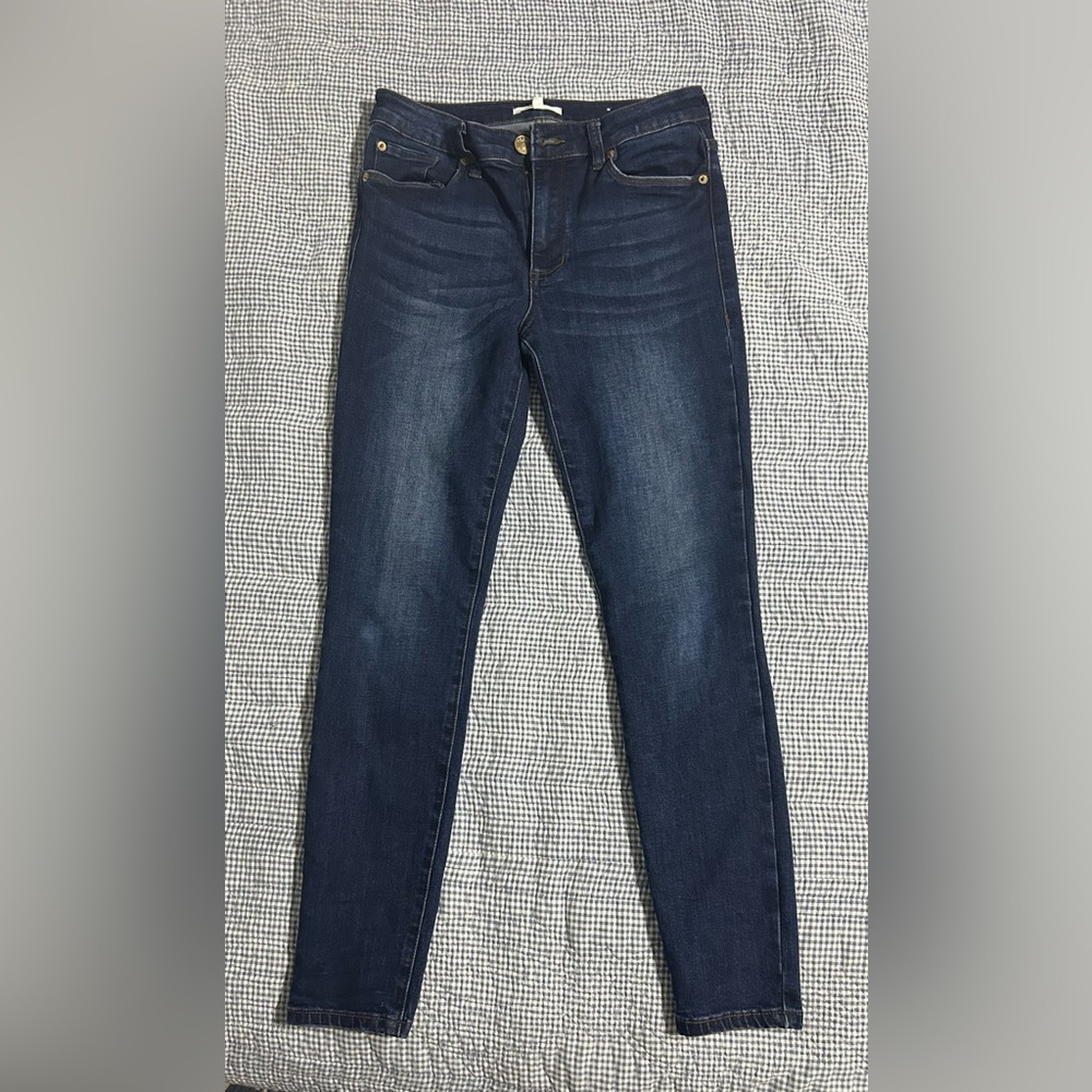 Like new size 28 STS Blue Ellie High Rise